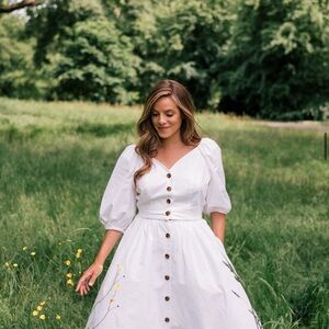 Gal Meets Glam White Button-Down Dress